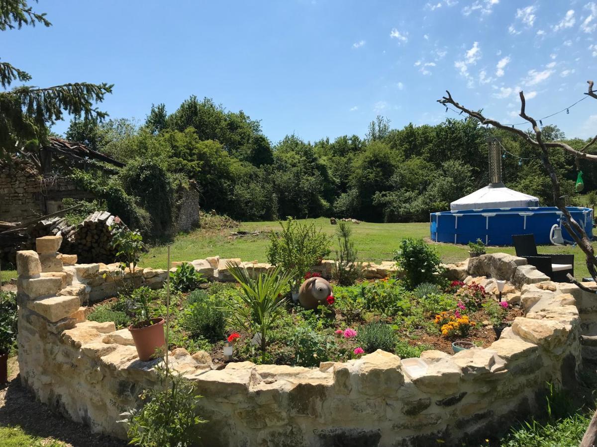 French Fields Luxury Glamping Original Mongolian Yurt Hotel Le-Vieux-Cerier Exterior foto