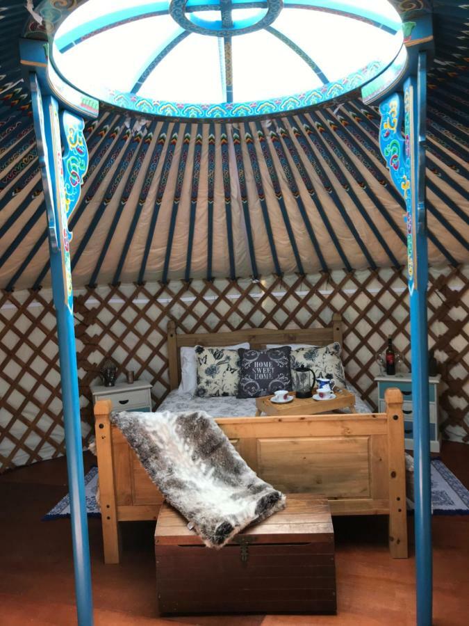 French Fields Luxury Glamping Original Mongolian Yurt Hotel Le-Vieux-Cerier Exterior foto